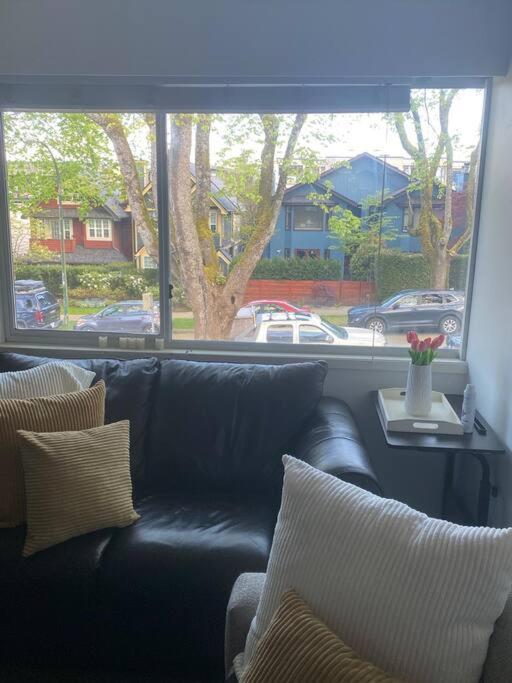 4 Bedroom Upper Level Kits Home Vancouver Extérieur photo