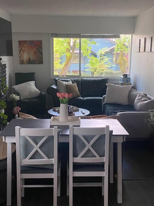 4 Bedroom Upper Level Kits Home Vancouver Extérieur photo