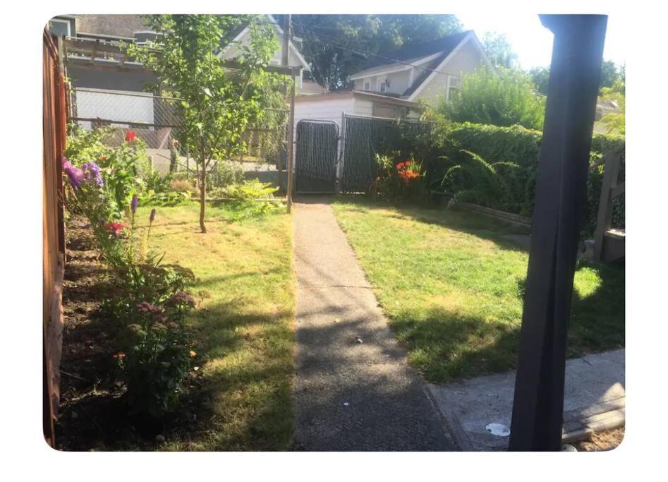 4 Bedroom Upper Level Kits Home Vancouver Extérieur photo