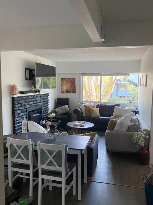 4 Bedroom Upper Level Kits Home Vancouver Extérieur photo